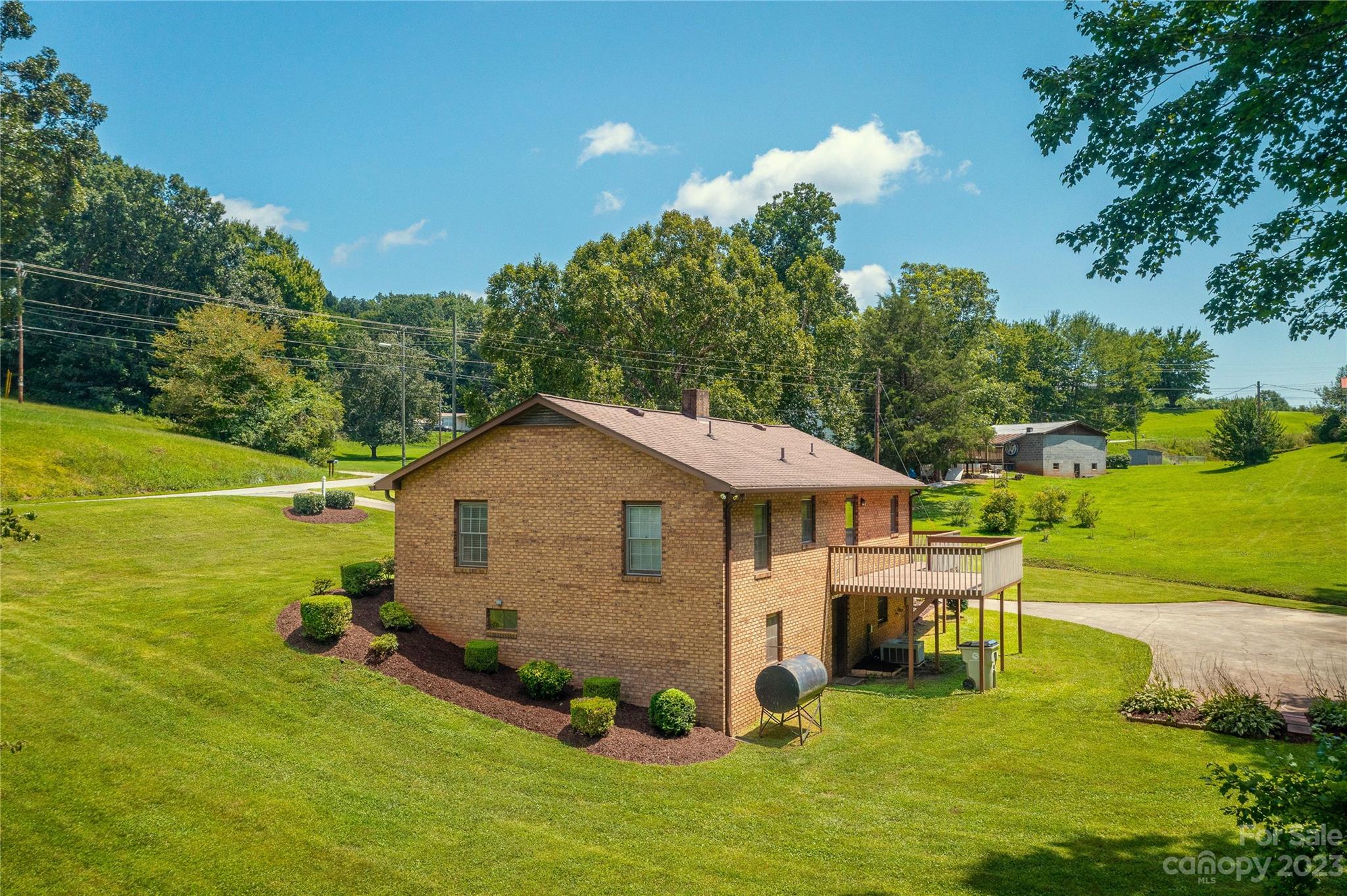 1736 Starcross Road Lenoir, NC 28645 - Photo 10 of 42 Gallery Image 10
