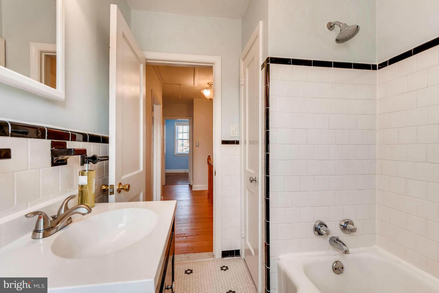 1612 Feldbrook Road Towson, MD 21286 - Photo 17 of 30 FULL BATHROOM