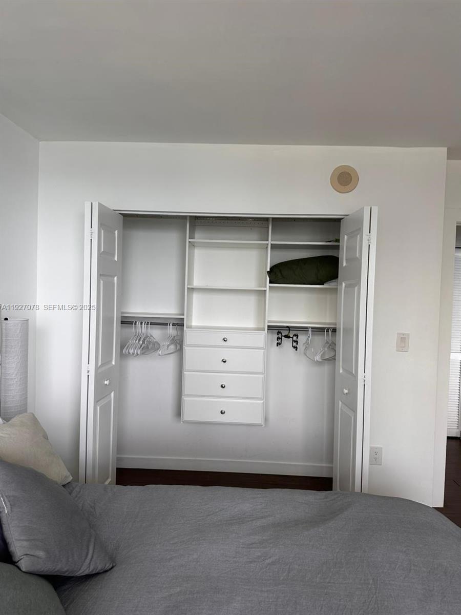 1155 Brickell Bay Drive, Unit 1607 Miami, FL 33131 - Photo 5 of 9 a view of an empty room