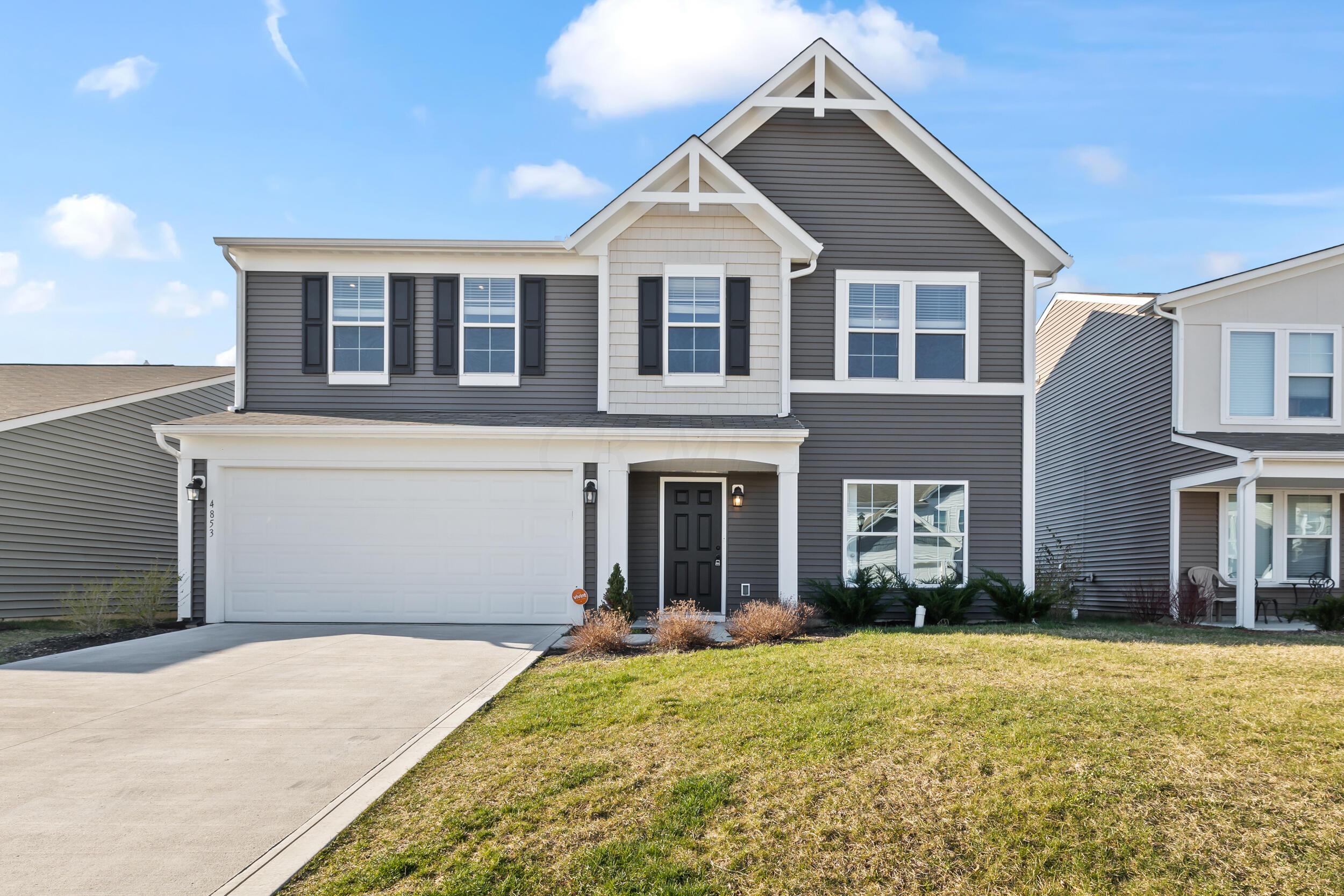 4853 Amber Crossing Road Columbus, OH 43232 - Photo 1 of 39 front 01