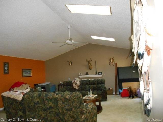 6737 Rickett Road Brighton, MI 48116 - Photo 3 of 23 GREAT ROOM.jpg