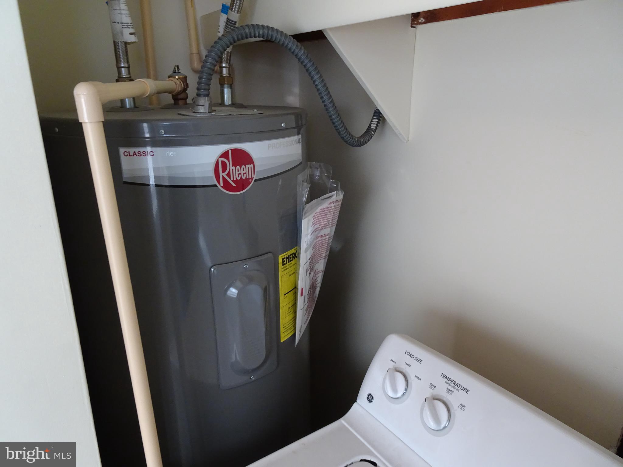 12672 Oakland Road Ridgely, MD 21660 - Photo 11 of 38 Utility Room