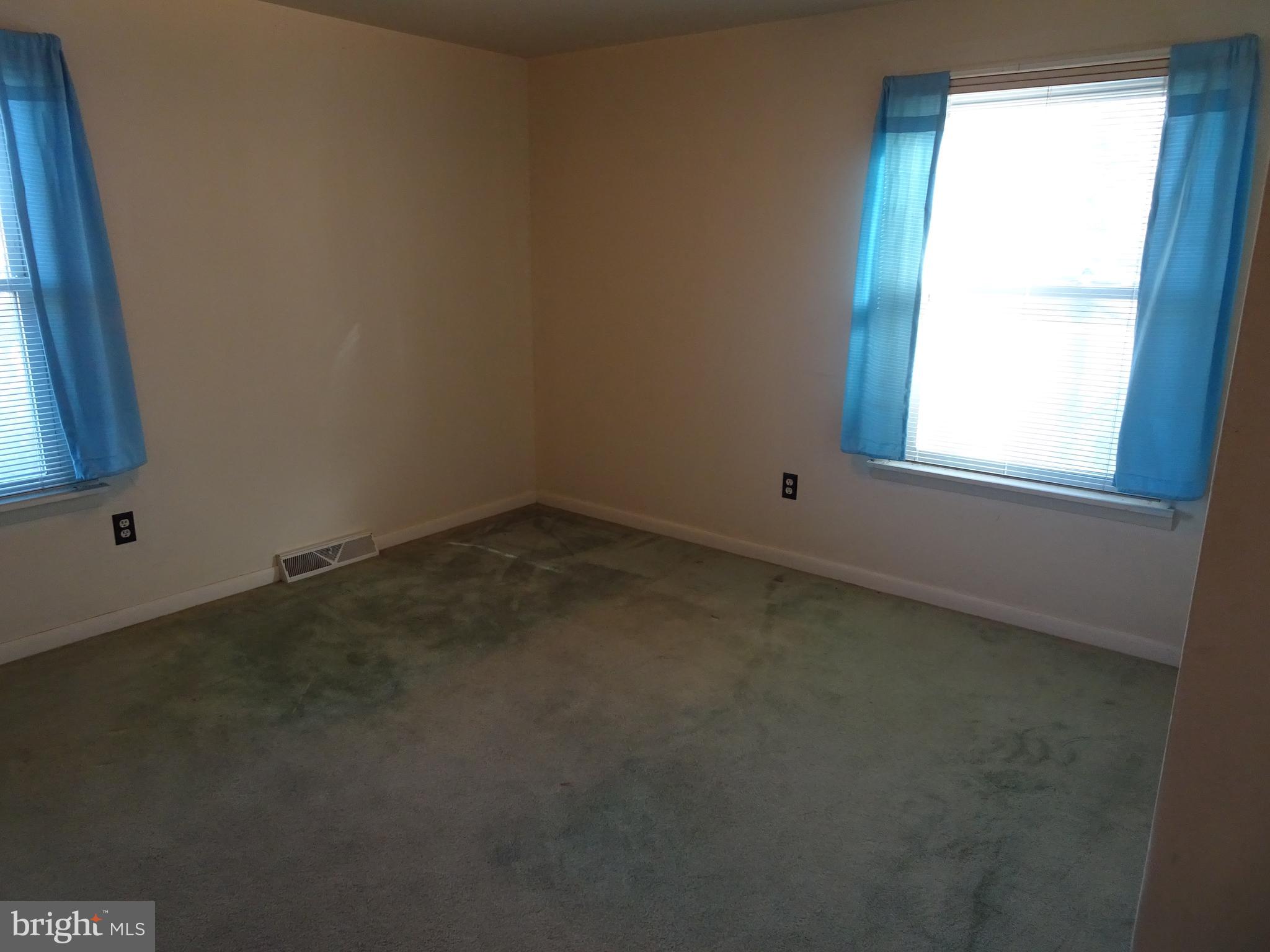 12672 Oakland Road Ridgely, MD 21660 - Photo 15 of 38 Front Bedroom