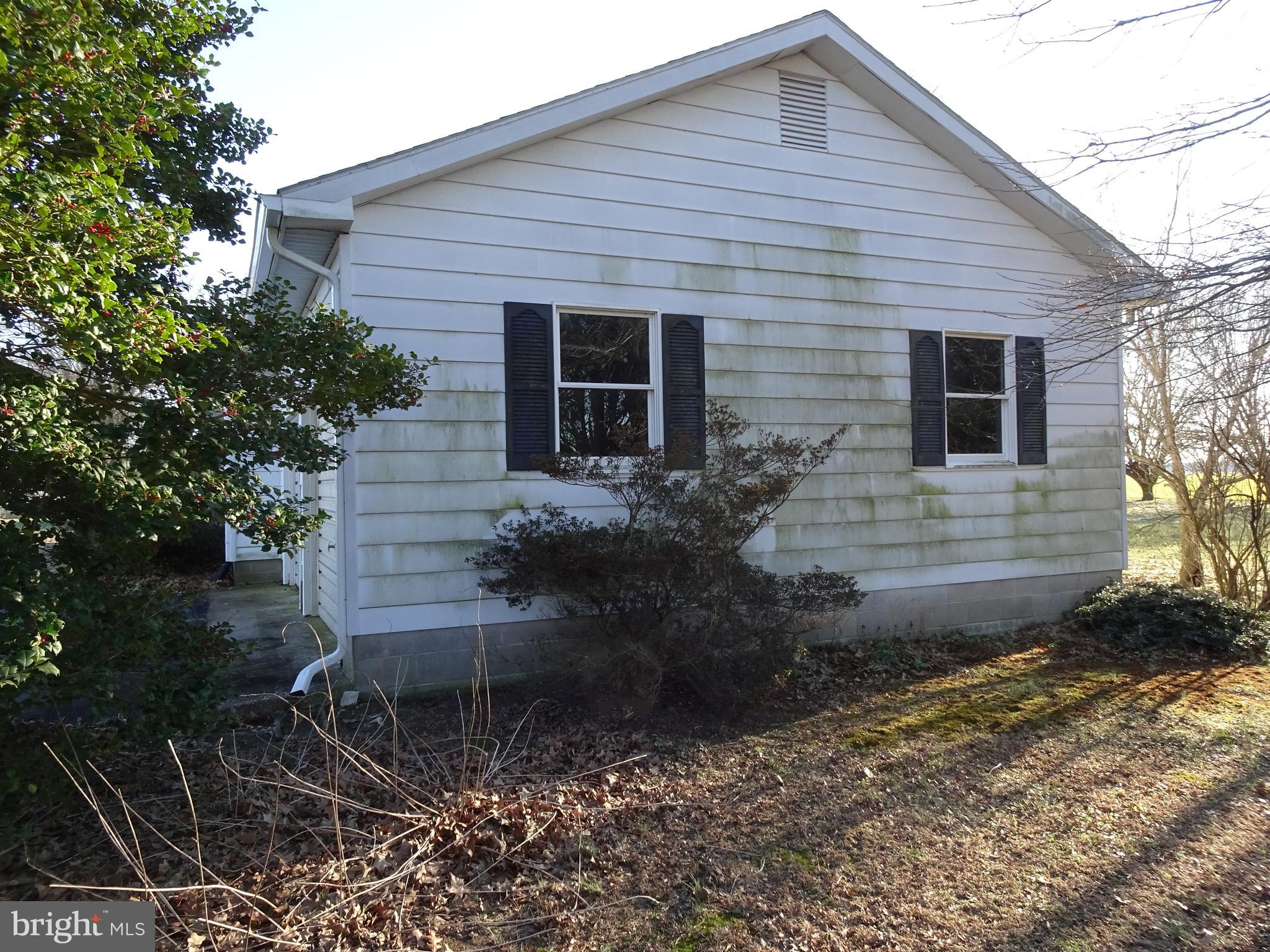 12672 Oakland Road Ridgely, MD 21660 - Photo 35 of 38 Right side of garage