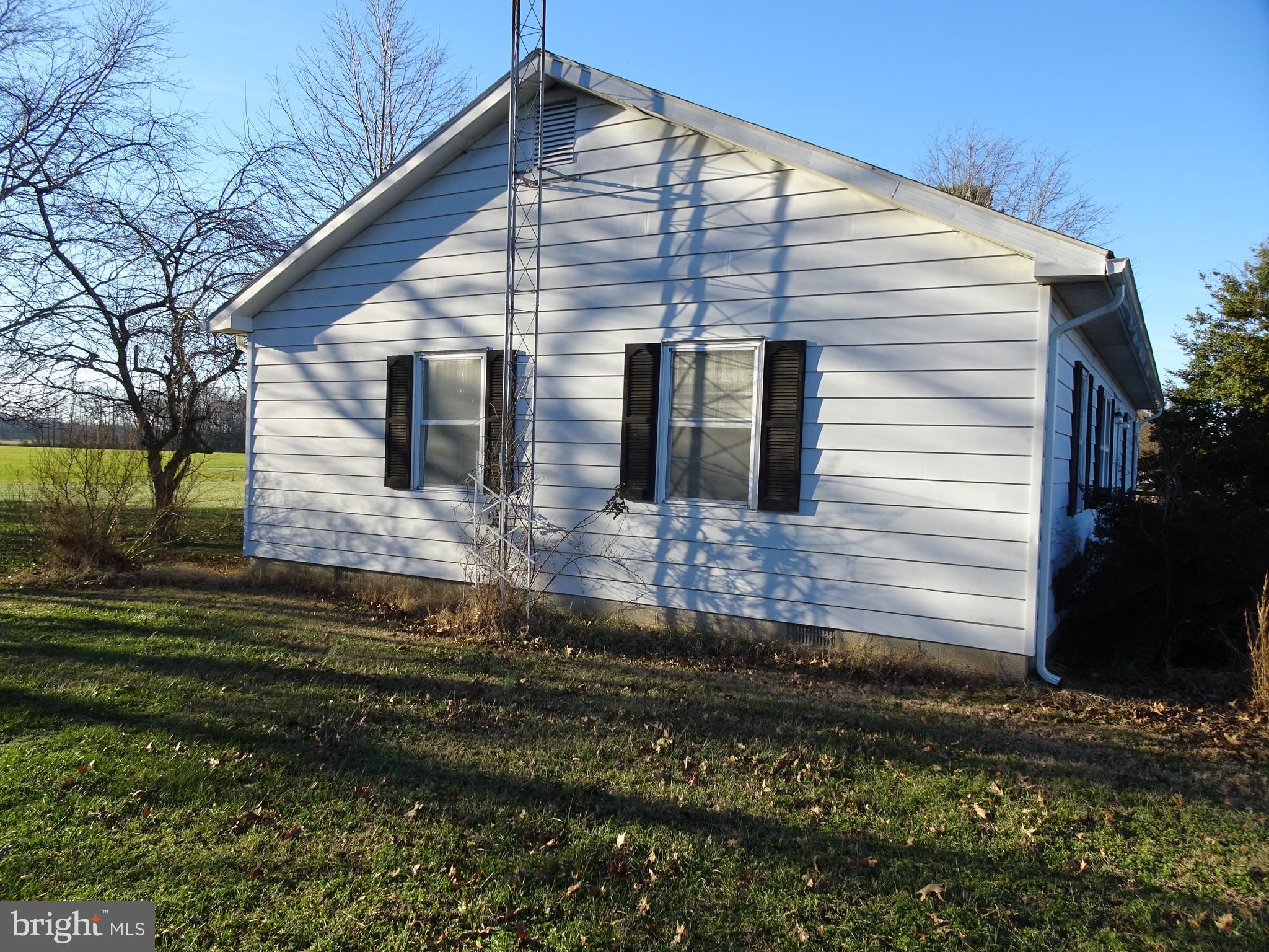 12672 Oakland Road Ridgely, MD 21660 - Photo 37 of 38 Left side of house