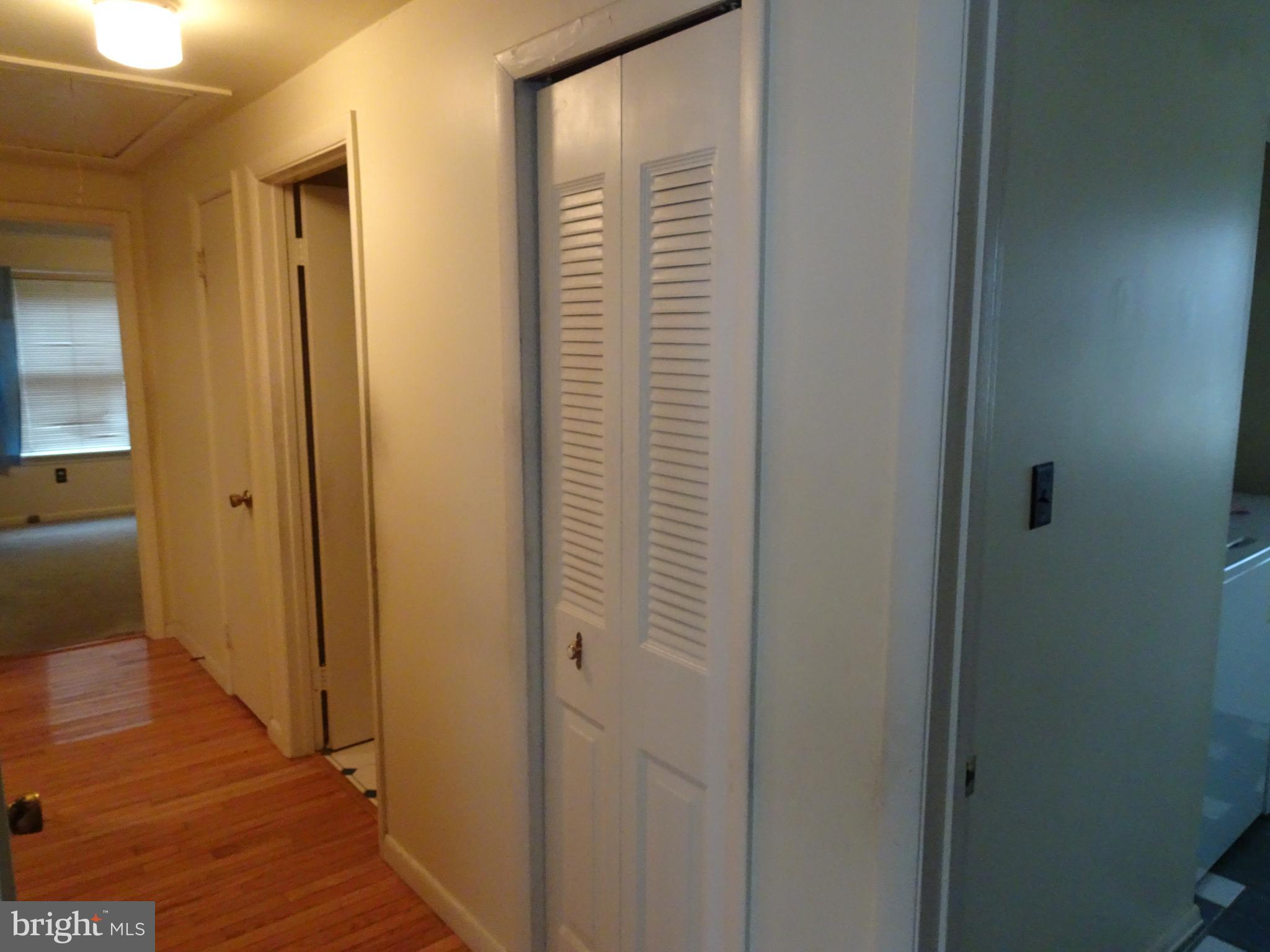 12672 Oakland Road Ridgely, MD 21660 - Photo 9 of 38 Hall way from hall bath to bedrooms.