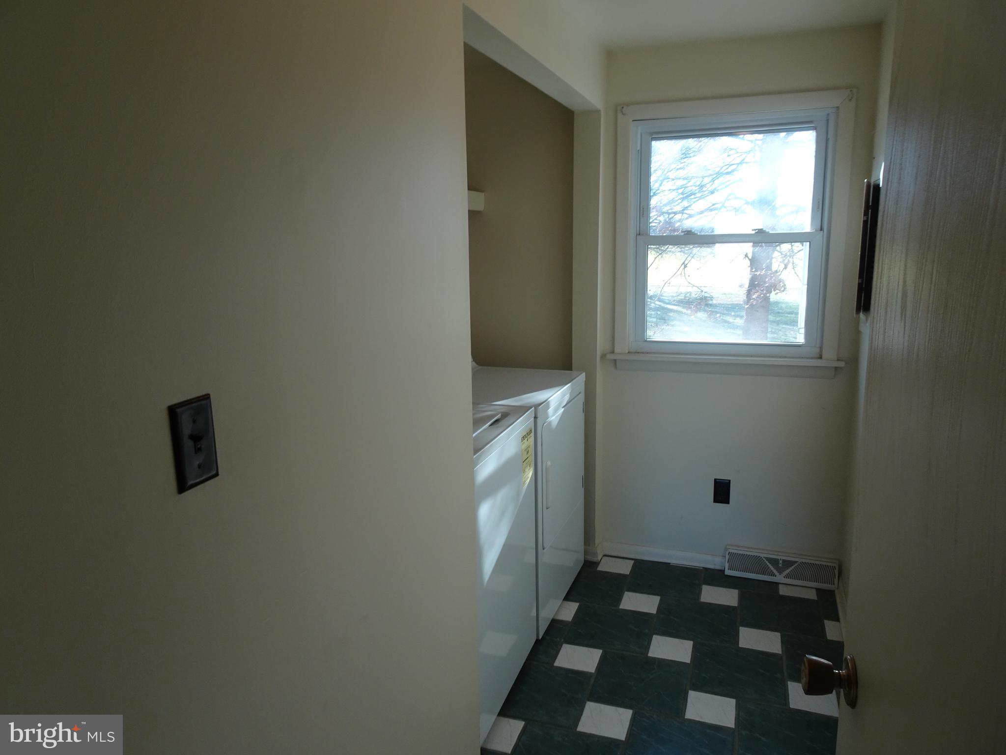 12672 Oakland Road Ridgely, MD 21660 - Photo 10 of 38 Utility Room