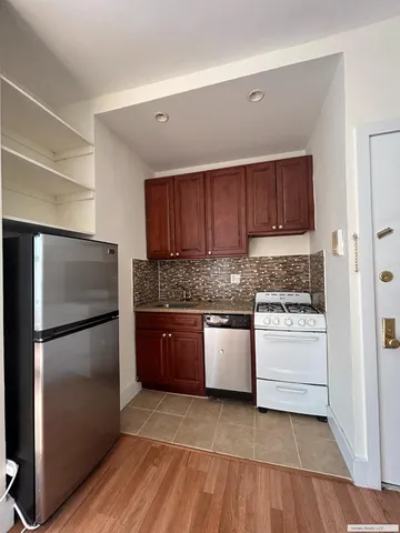 $3,500 | 560 West End Avenue, Unit 4E | Upper West Side