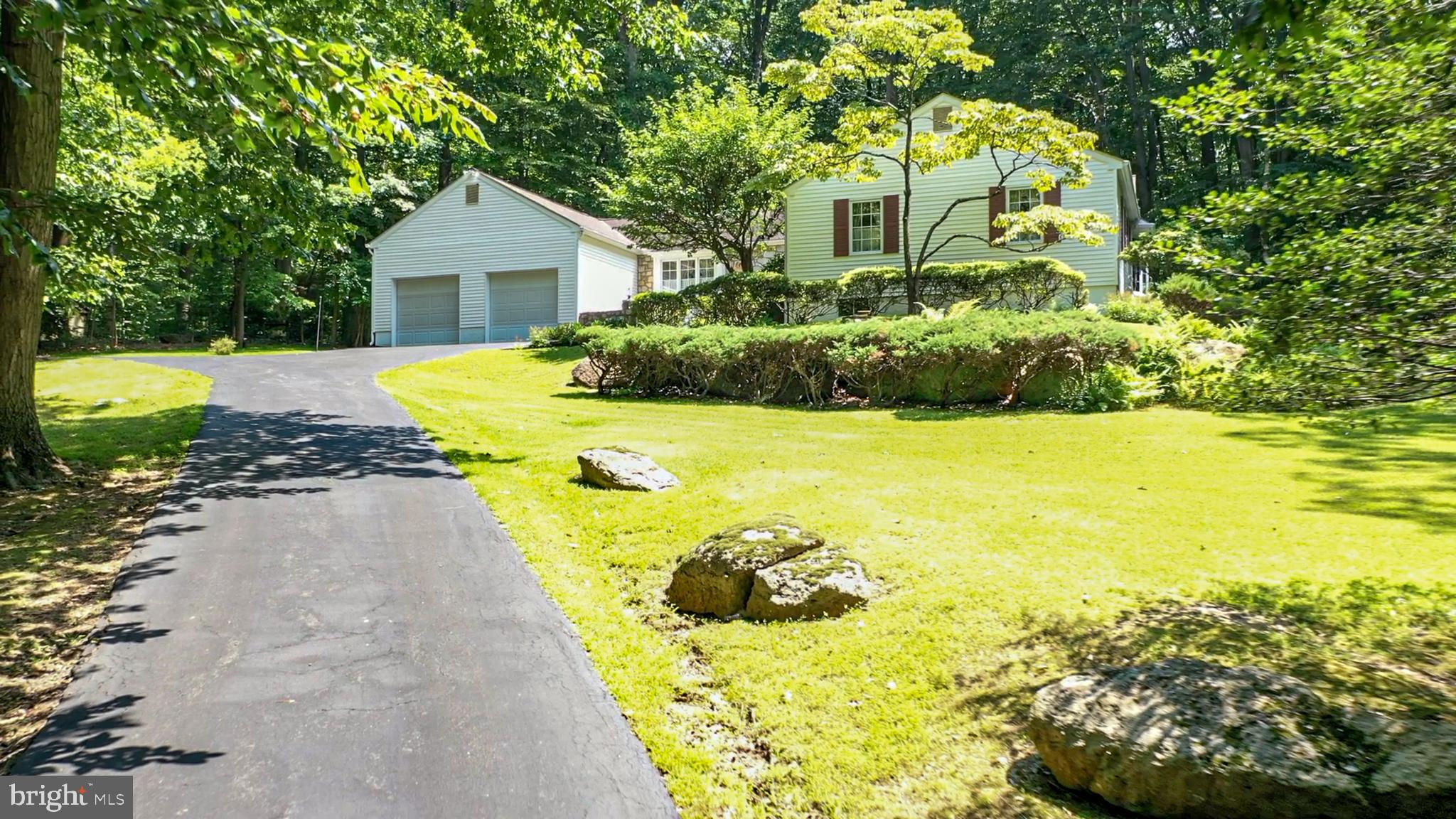 6956 Upper York Road New Hope, PA 18938 - Photo 2 of 23