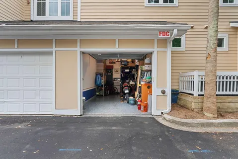 $495,000 | 280 Seven Farms Drive, Unit 302, Charleston, SC 29492