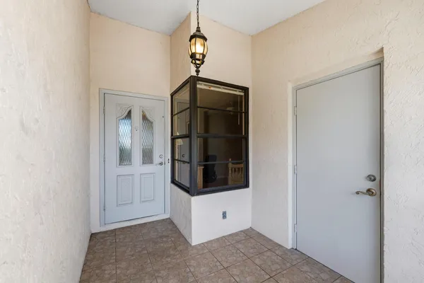 a view of a livingroom with a bathroom
