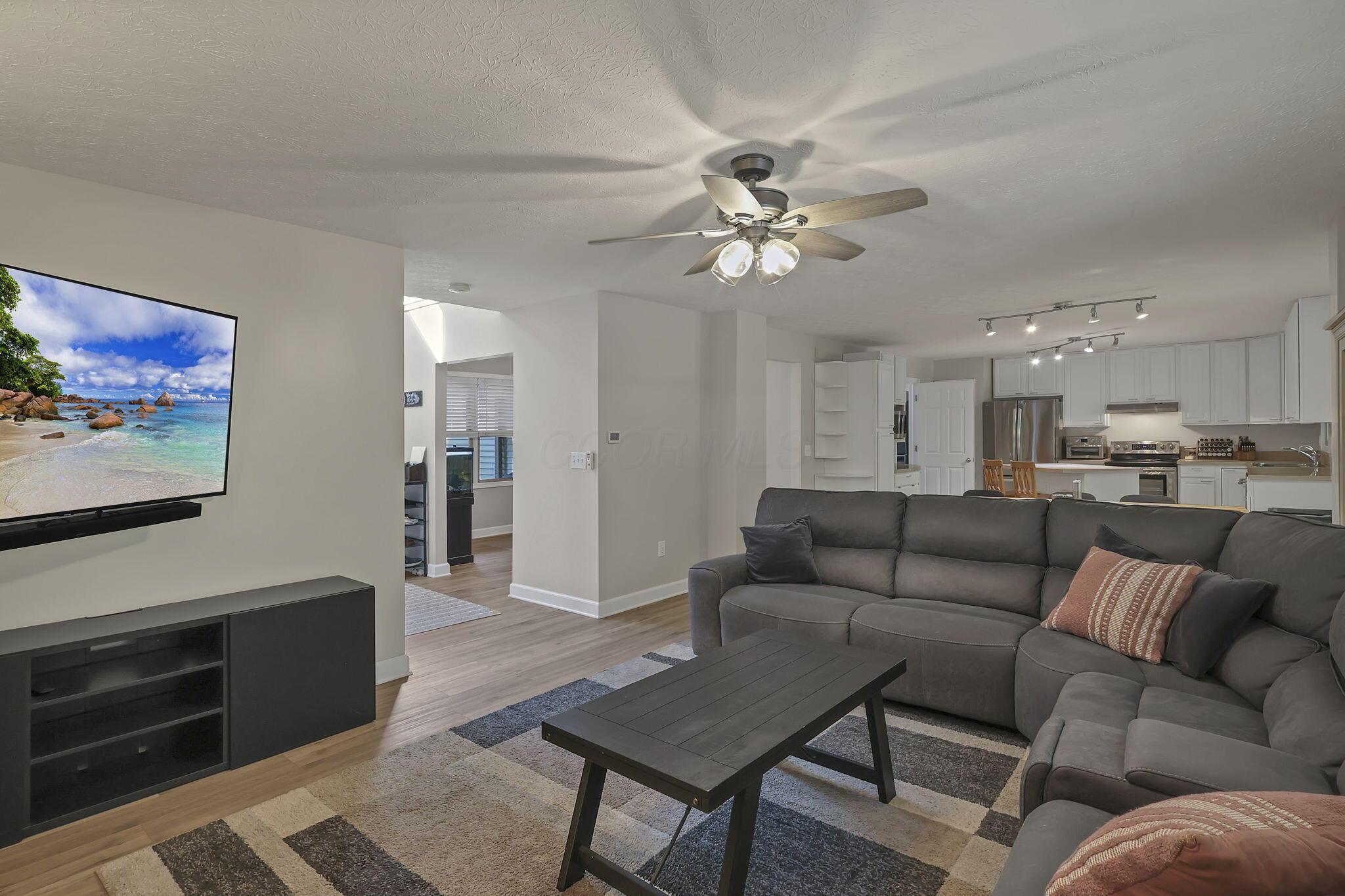 6690 Watkins Road Southwest Pataskala, OH 43062 - Photo 16 of 83 Great Room