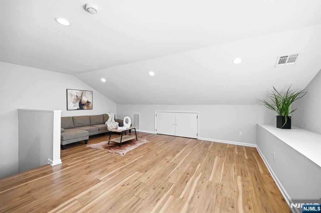 77 Chestnut Street Lodi, NJ 07644 - Photo 37 of 47