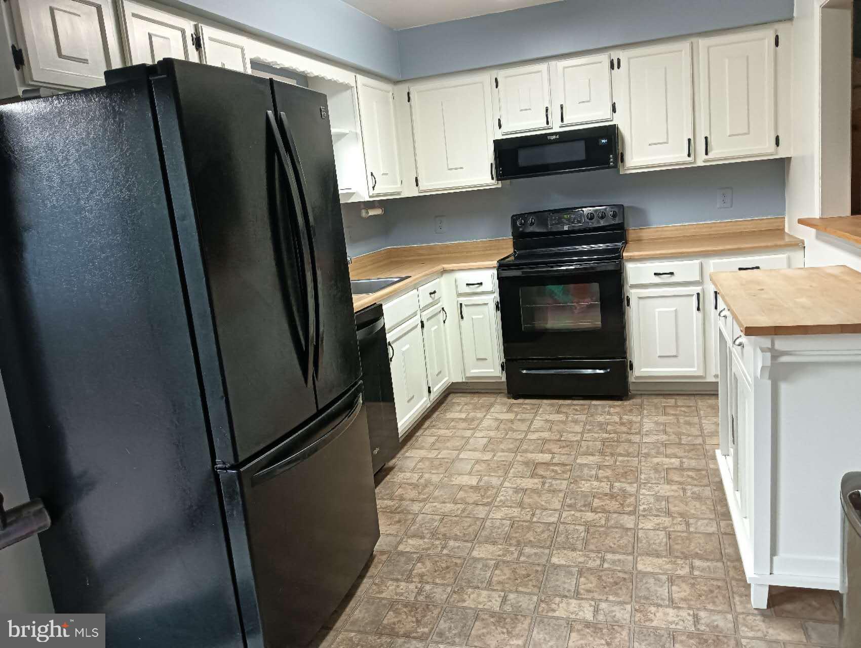 10360 Castlehedge Terrace Silver Spring, MD 20902 - Photo 6 of 11 Gallery Image 6