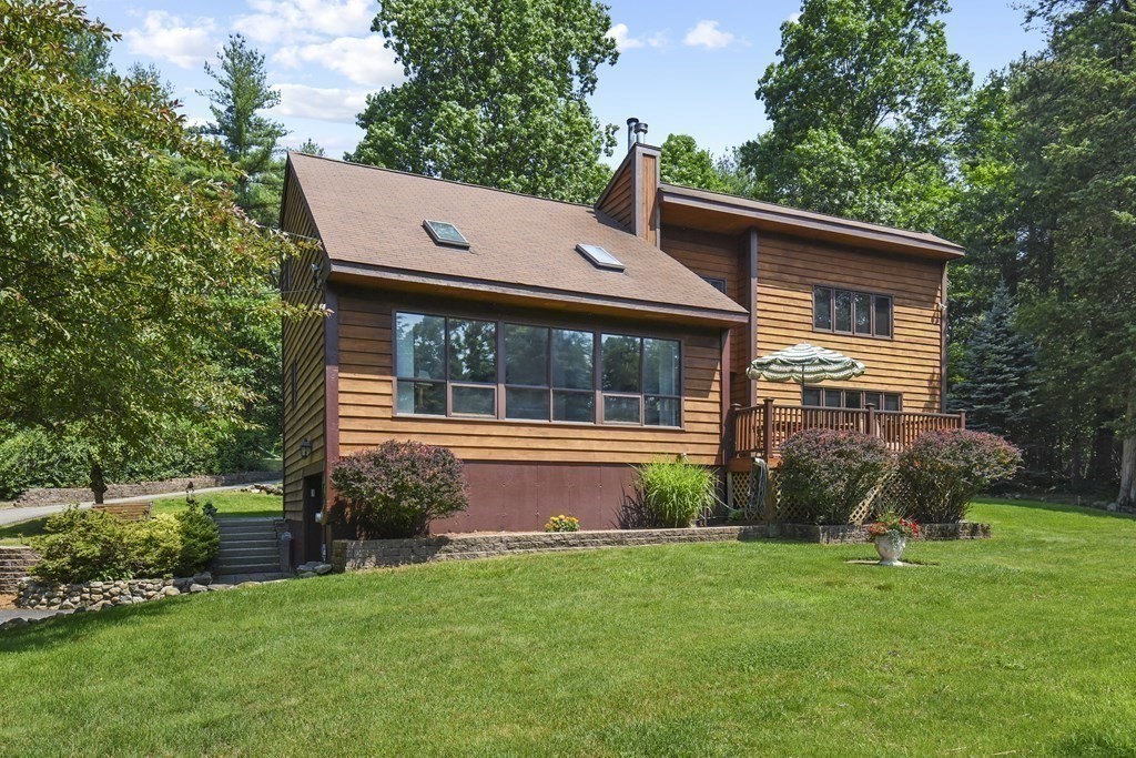 15 Valley Road Hampstead, NH 03841 - Photo 4 of 40