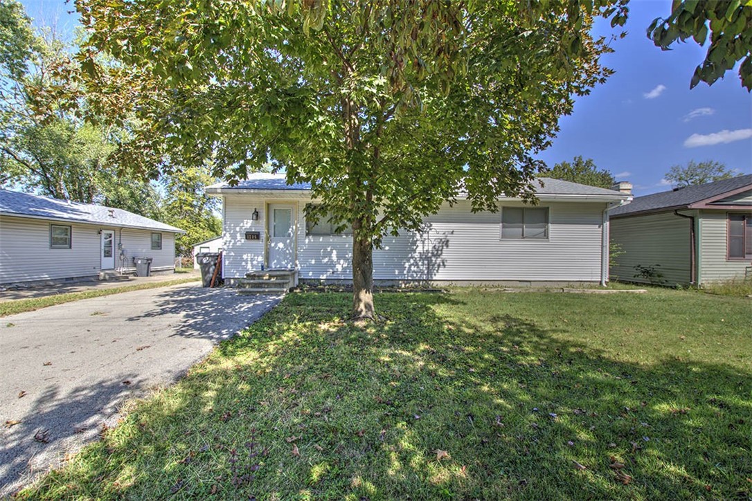 1706 West Division Street Decatur, IL 62526 - Photo 2 of 17
