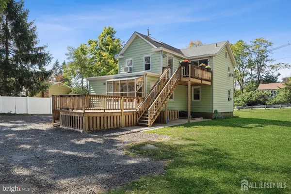 $2,650 | 2 Maple Avenue, Plainsboro, NJ 08536