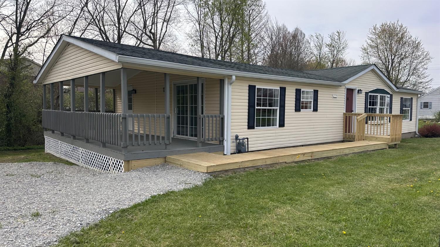 696 Tanglewood Road Versailles, IN 47042 - Photo 2 of 16 Gallery Image 2
