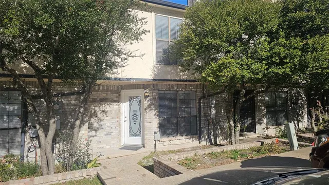 $2,100 | 3934 Brandon Park Drive, Garland, TX 75044