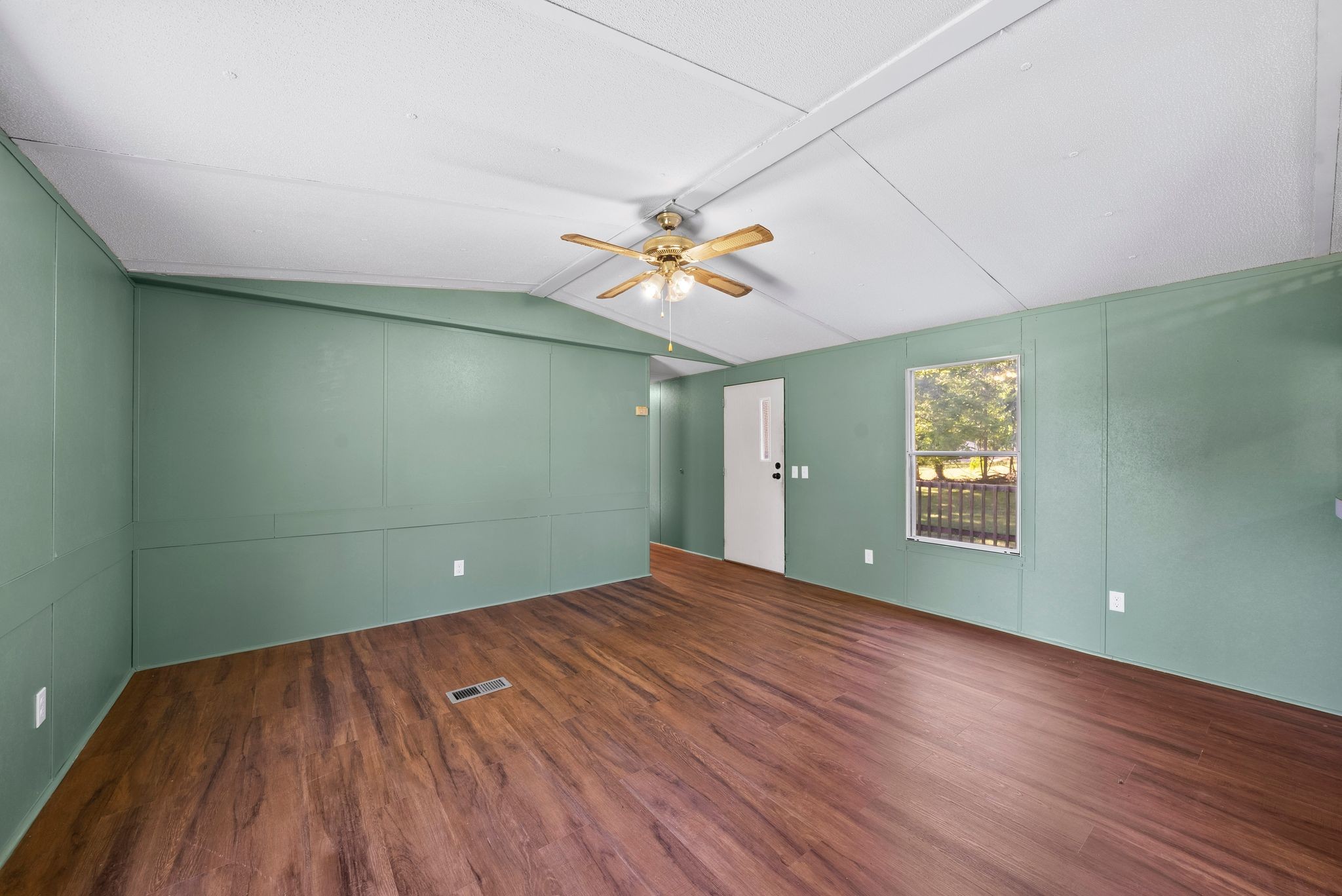 54 Frederick Loop Linden, TN 37096 - Photo 19 of 43