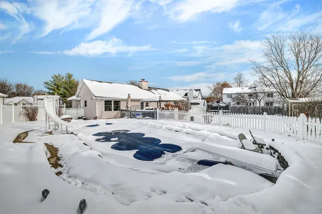a view of outdoor space with city view