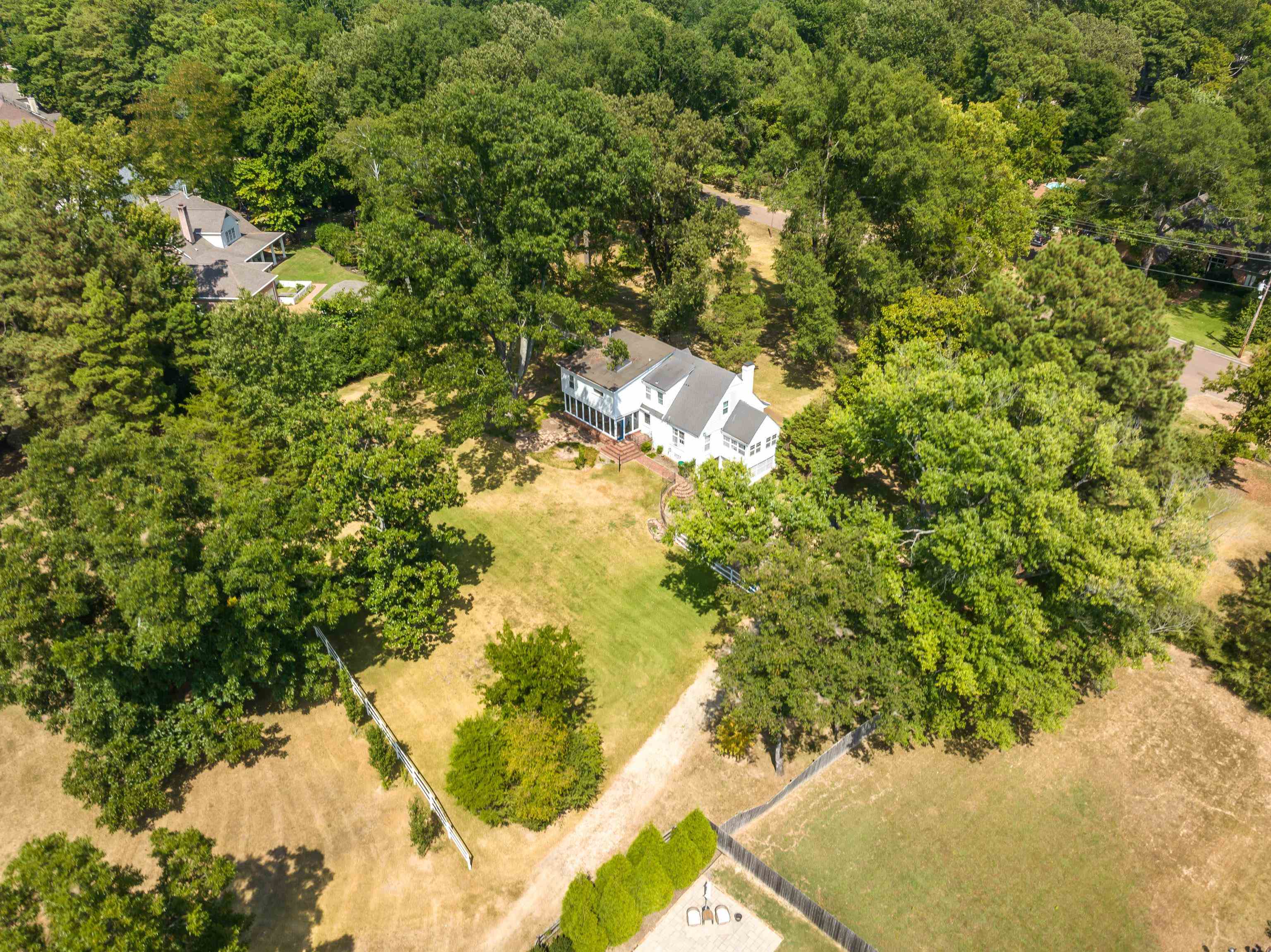 2099 Sunset Road Germantown, TN 38138 - Photo 11 of 39 Gallery Image 11