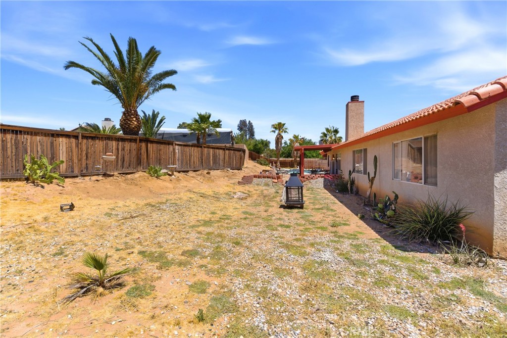 16433 Pauhaska Road Apple Valley, CA 92307 - Photo 43 of 50 Spacious backyard for endless entertainment