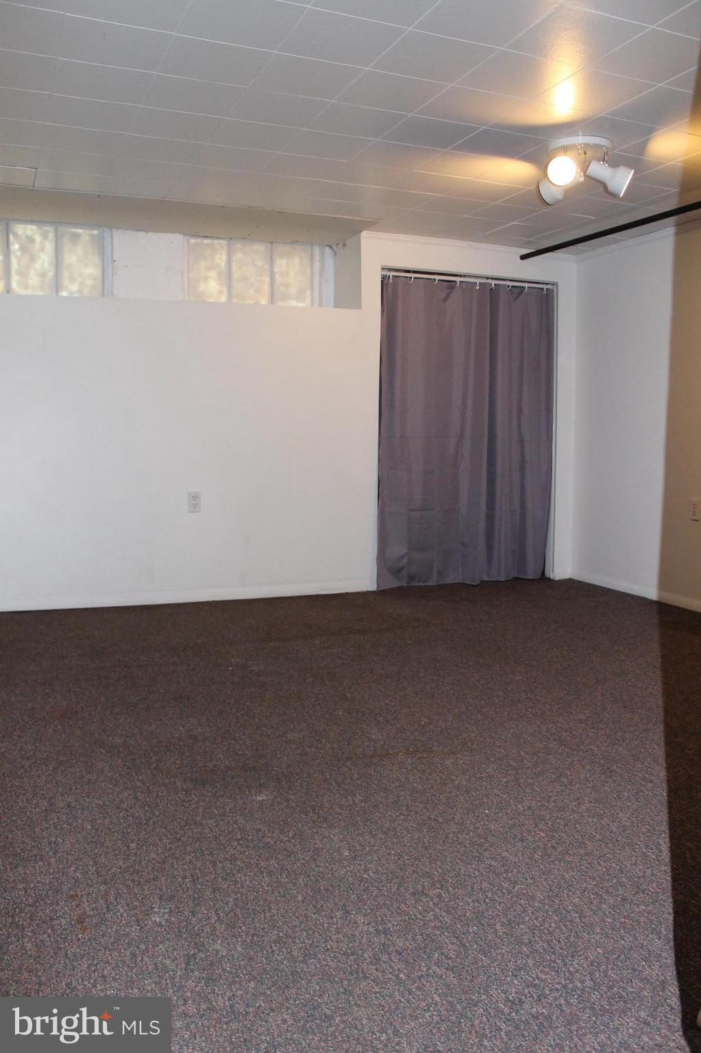 1609 Naturo Road Towson, MD 21286 - Photo 12 of 17 Family Room