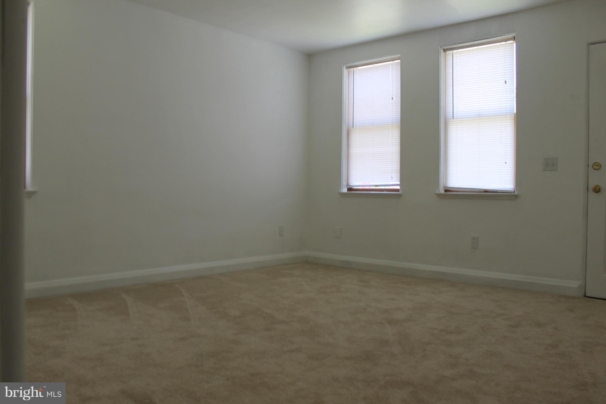 1609 Naturo Road Towson, MD 21286 - Photo 4 of 17 Living Room