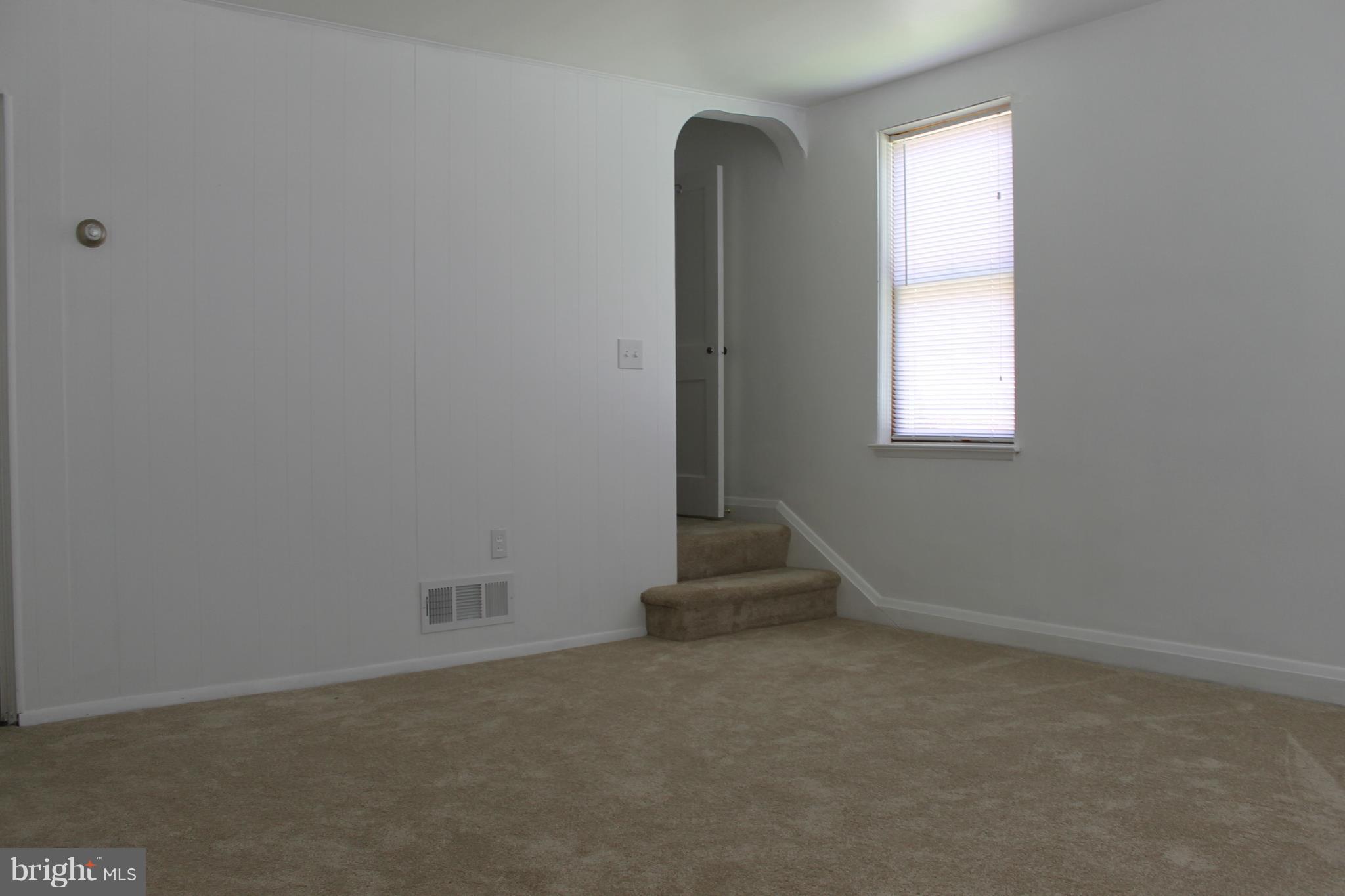 1609 Naturo Road Towson, MD 21286 - Photo 5 of 17 Living Room