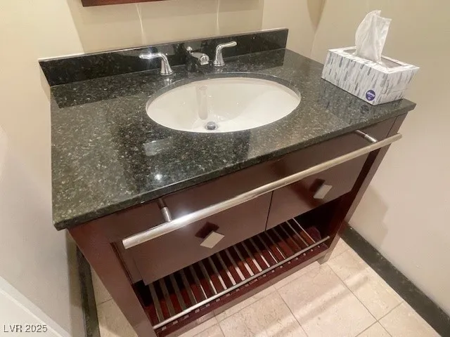 $2,900 | 2700 South Las Vegas Boulevard, Unit 2308, Las Vegas, NV 89109