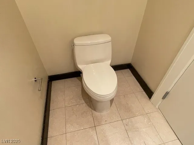 $2,900 | 2700 South Las Vegas Boulevard, Unit 2308, Las Vegas, NV 89109