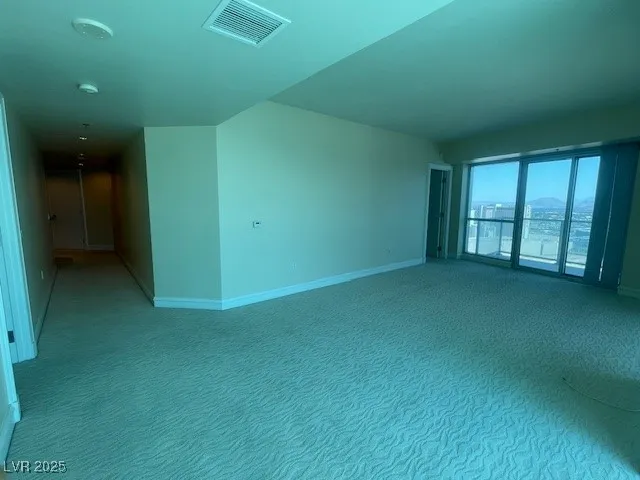 $2,900 | 2700 South Las Vegas Boulevard, Unit 2308, Las Vegas, NV 89109