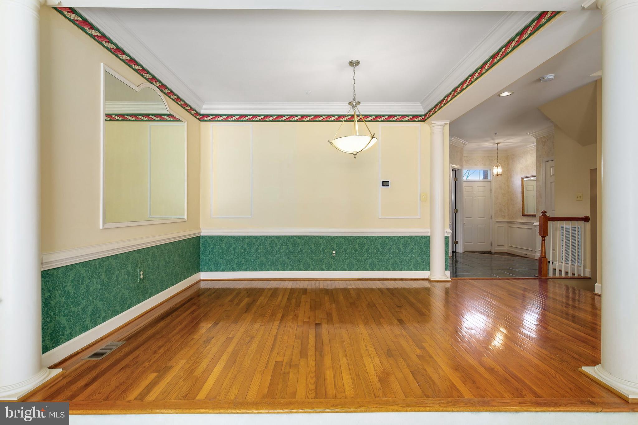 8402 Bells Ridge Terrace Potomac, MD 20854 - Photo 12 of 51 Gallery Image 12