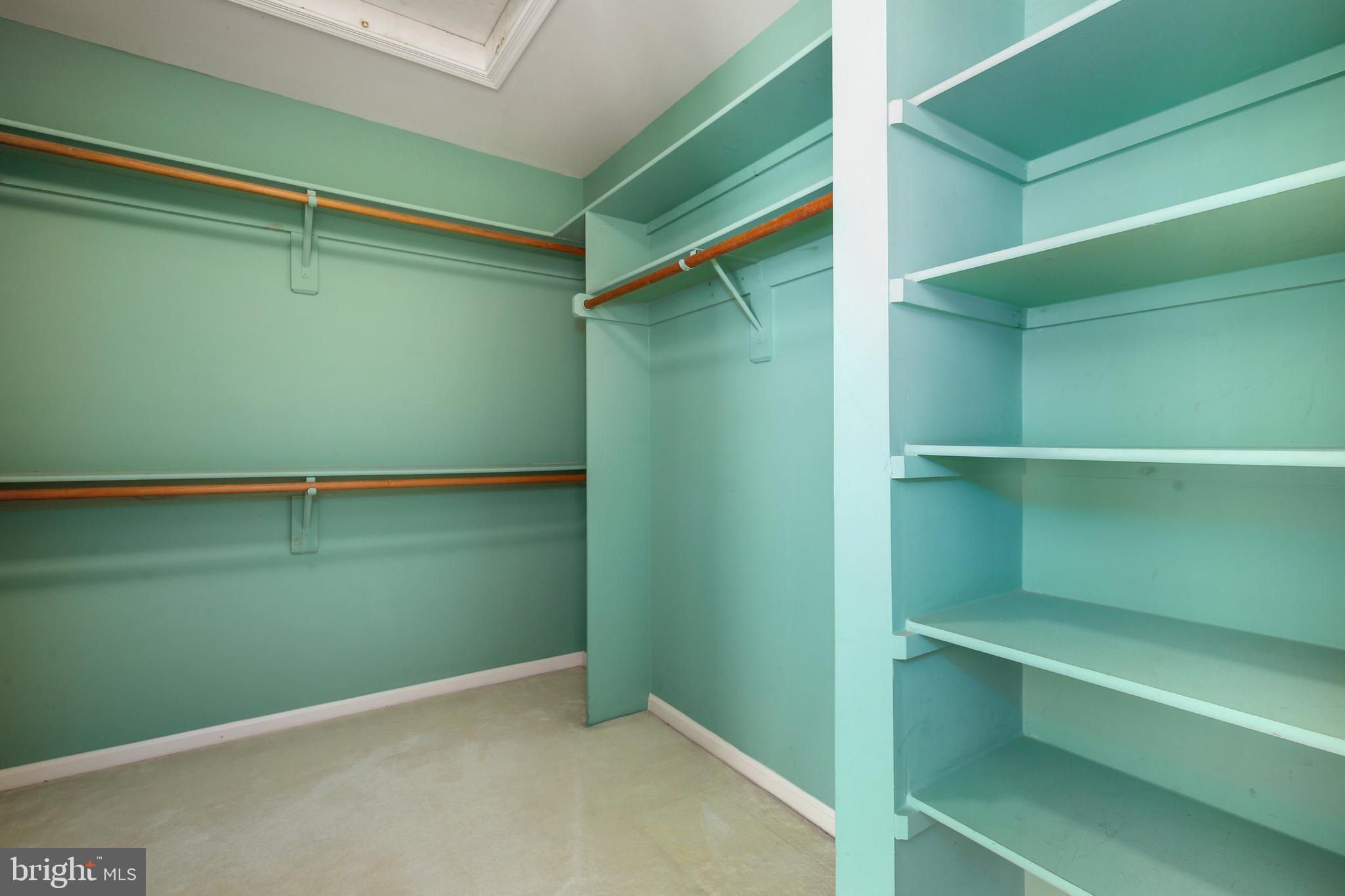 8402 Bells Ridge Terrace Potomac, MD 20854 - Photo 27 of 51 Gallery Image 27