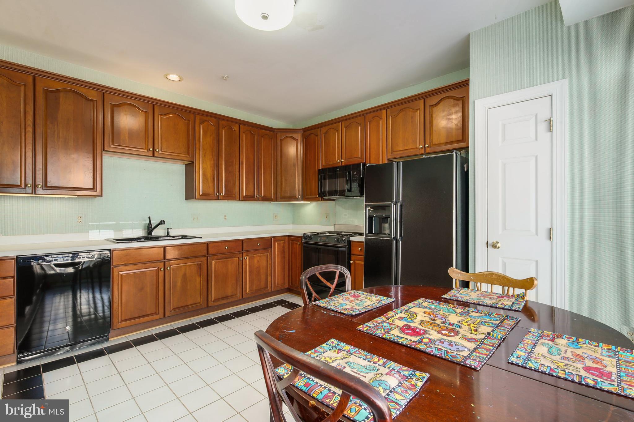 8402 Bells Ridge Terrace Potomac, MD 20854 - Photo 7 of 51 Gallery Image 7