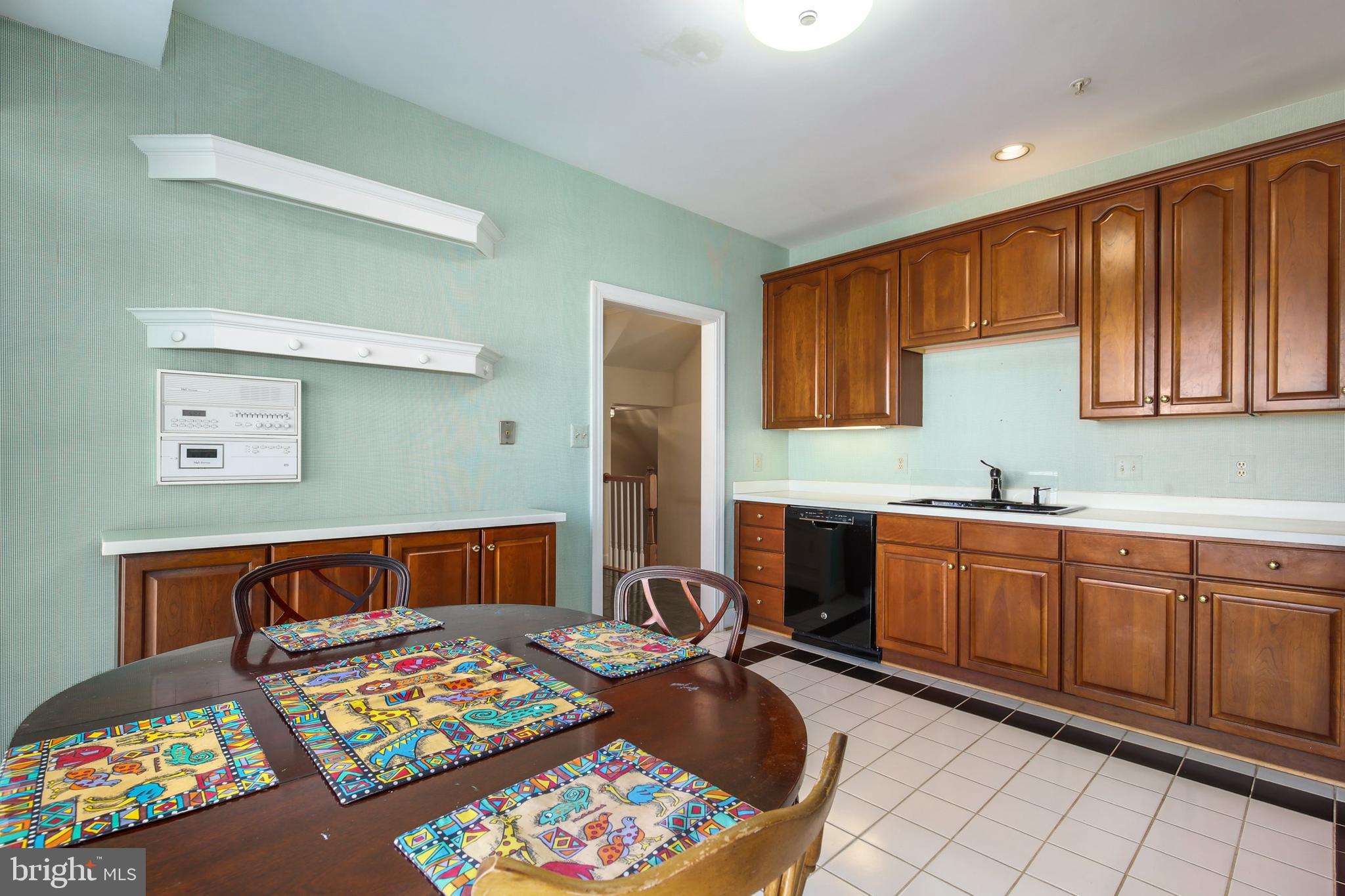 8402 Bells Ridge Terrace Potomac, MD 20854 - Photo 8 of 51 Gallery Image 8