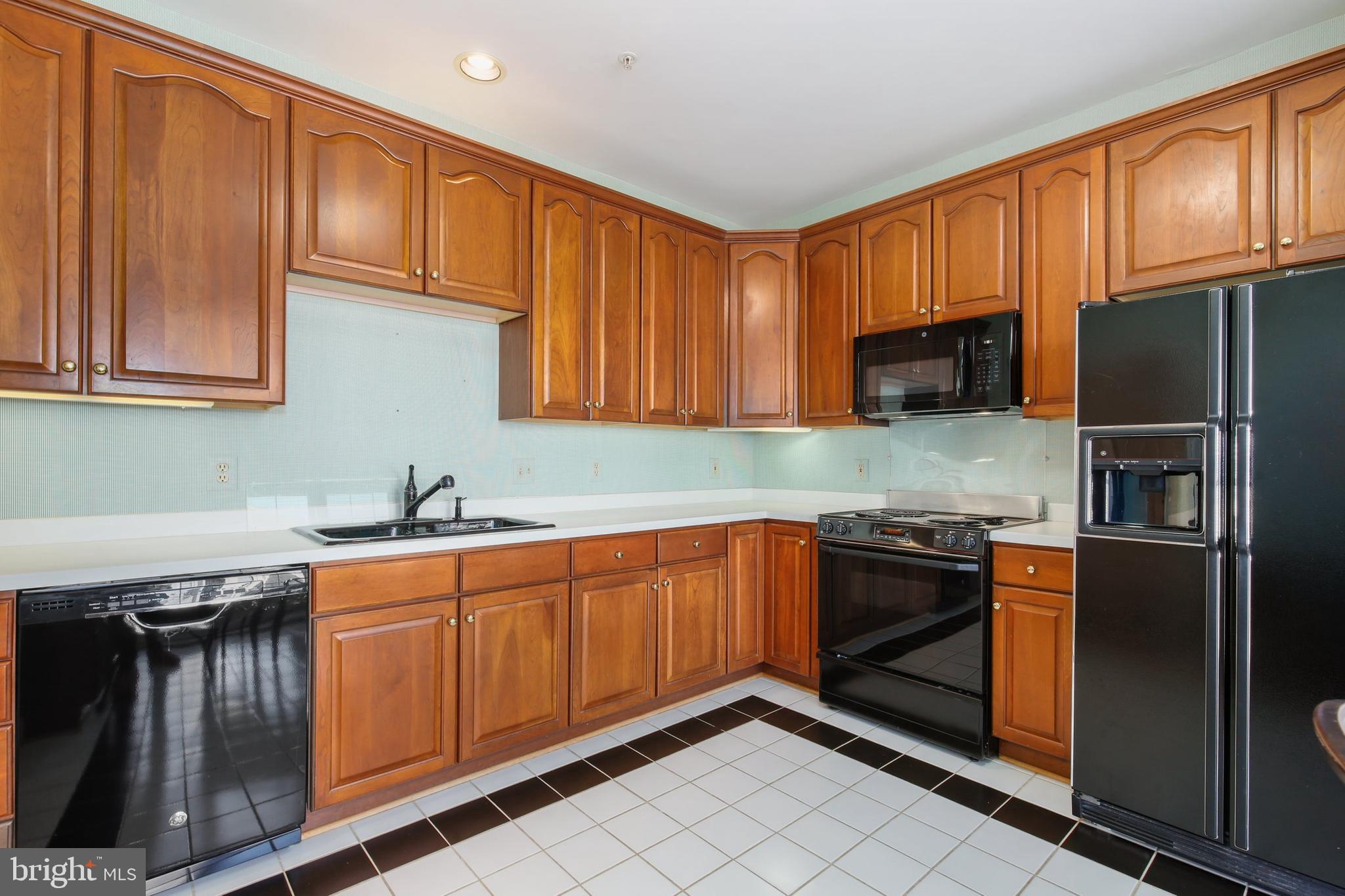 8402 Bells Ridge Terrace Potomac, MD 20854 - Photo 9 of 51 Gallery Image 9