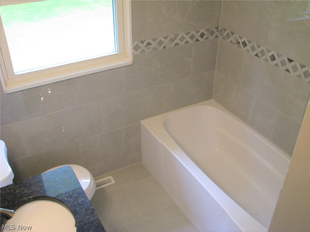 35175 Pettibone Road Solon, OH 44139 - Photo 14 of 33 Gallery Image 14