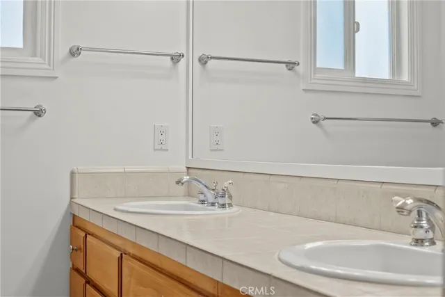 $2,795,000 | 944 5th Street, Hermosa Beach, CA 90254