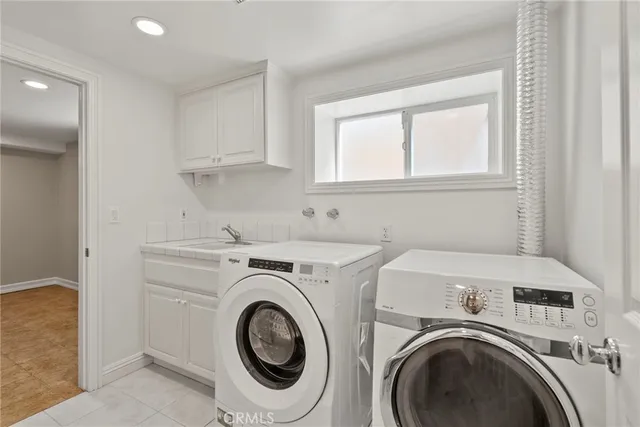 $2,795,000 | 944 5th Street, Hermosa Beach, CA 90254