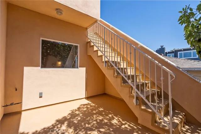 $2,795,000 | 944 5th Street, Hermosa Beach, CA 90254