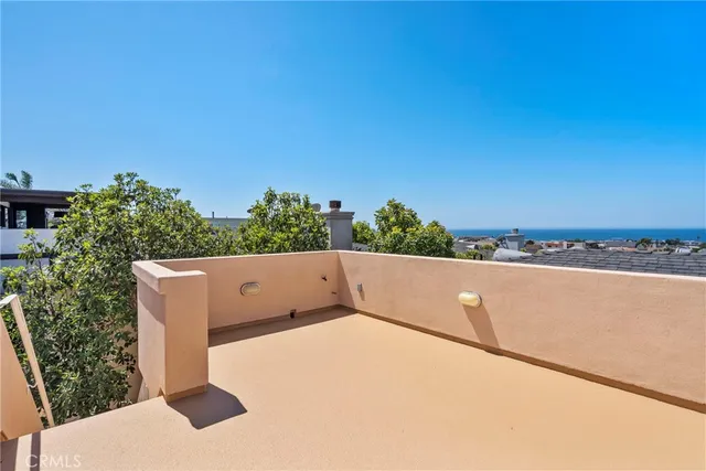 $2,795,000 | 944 5th Street, Hermosa Beach, CA 90254