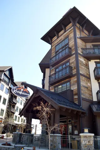 $599,000 | 780 Village Drive, Unit 308, Donnelly, ID 83615