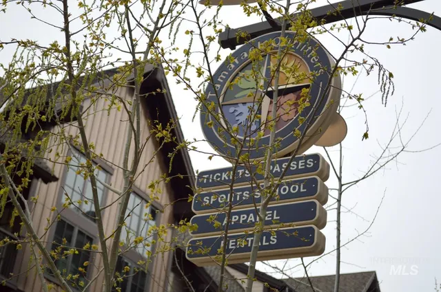 $599,000 | 780 Village Drive, Unit 308, Donnelly, ID 83615