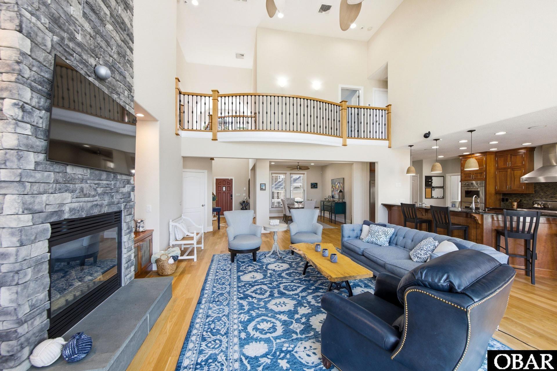1044 Martins Point Road, Unit 11 Kitty Hawk, NC 27949 - Photo 17 of 50 Grand yet Cozy & Intimate