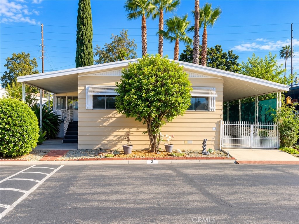 9391 California Avenue, Unit 2 Riverside, CA 92503 - Photo 1 of 5 Gallery Image 1