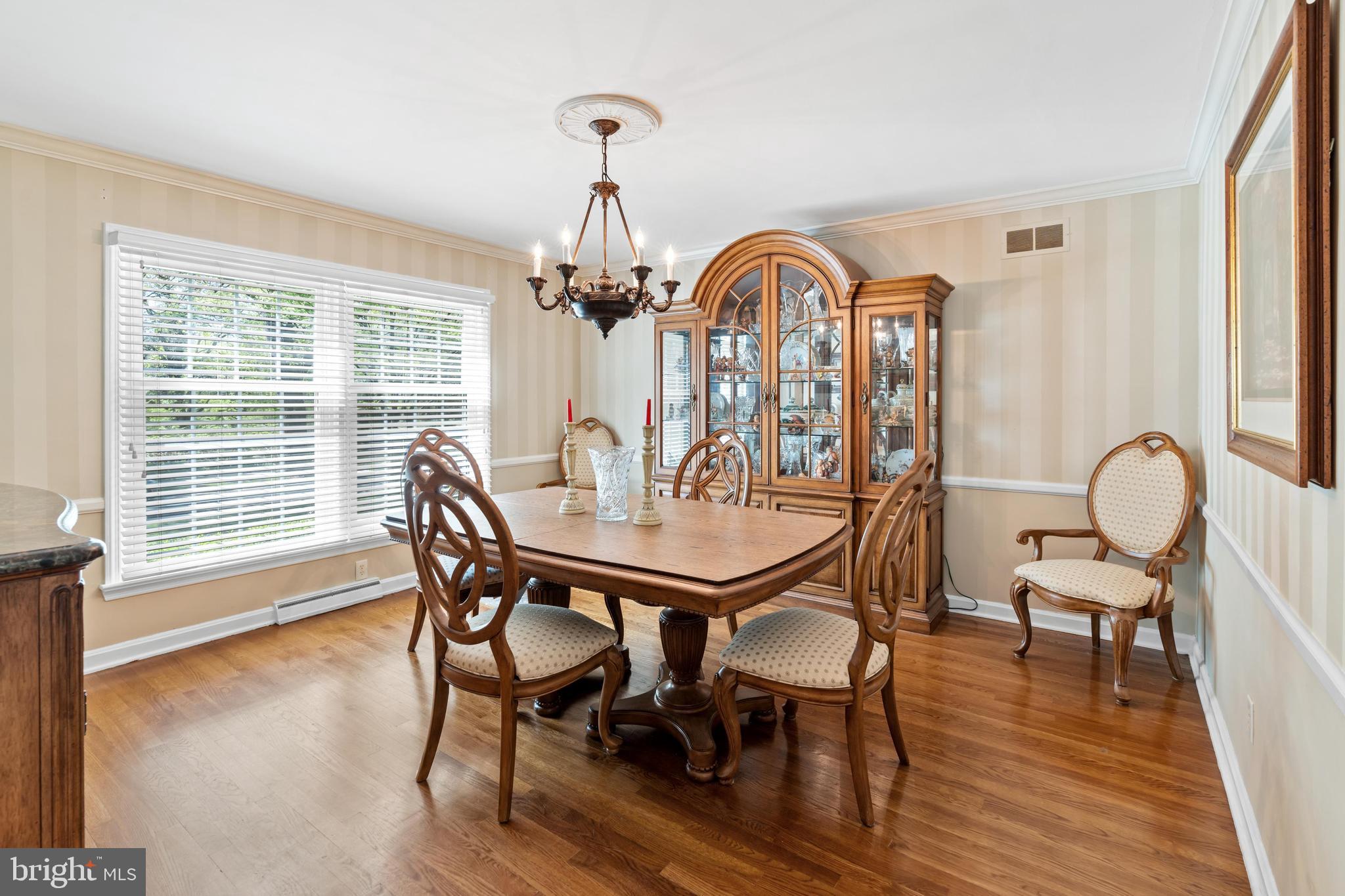910 Augusta Road Wilmington, DE 19807 - Photo 10 of 38 Formal dining room