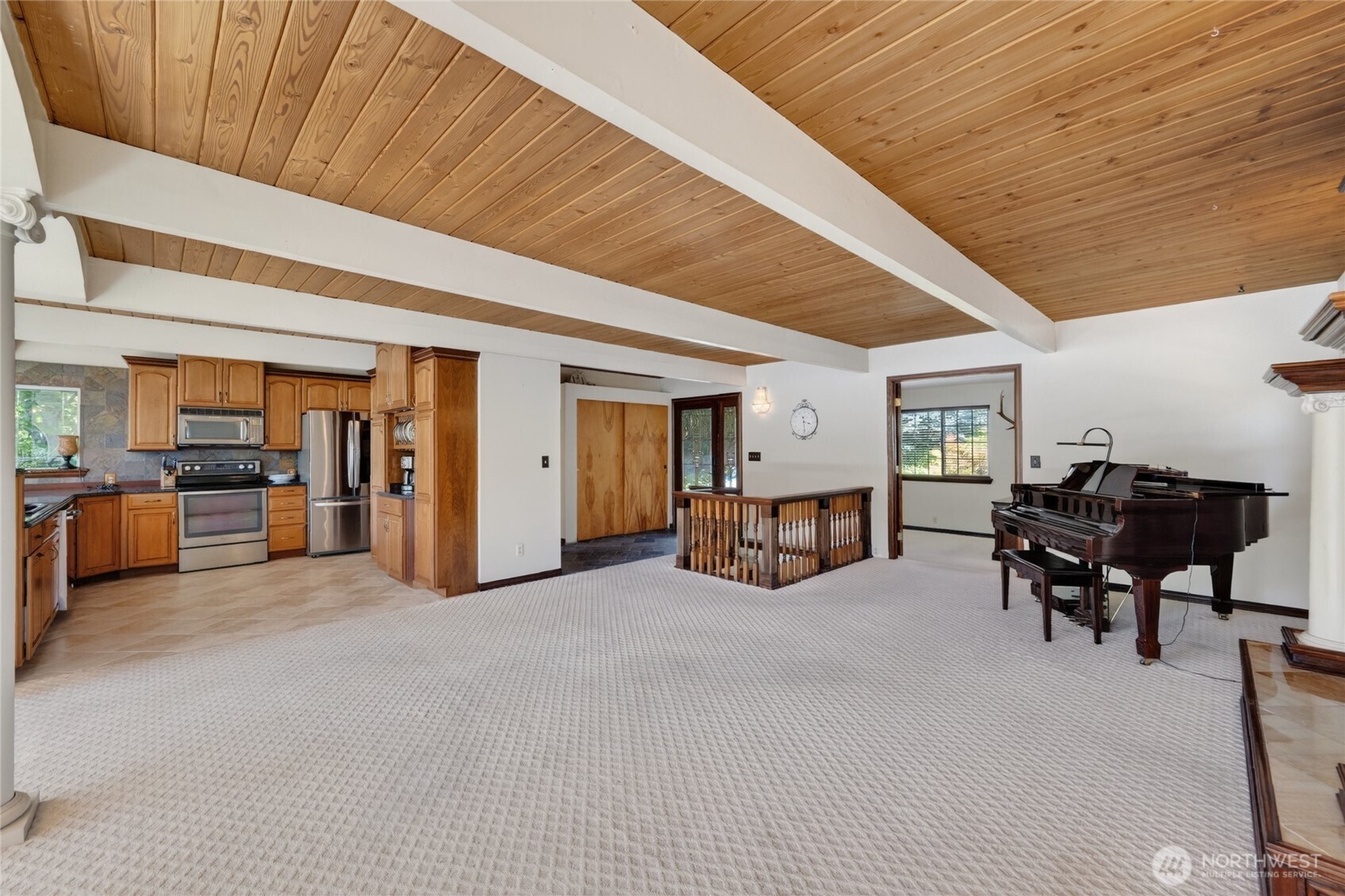 18452 Southwest View Road Mount Vernon, WA 98274 - Photo 9 of 40 Gallery Image 9