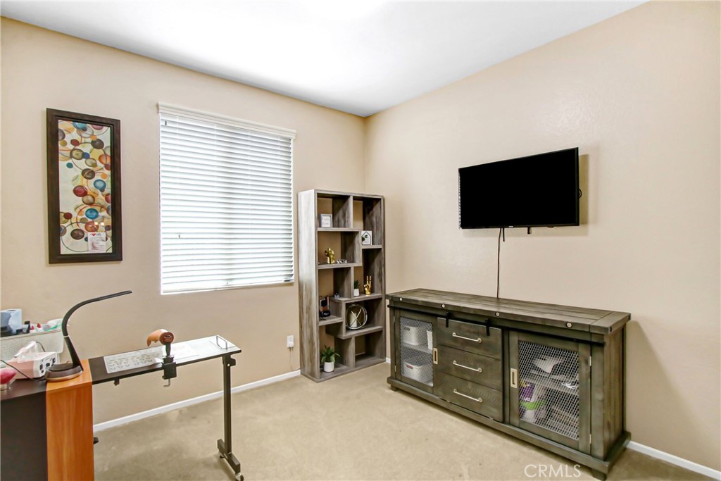 14571 Hummingbird Road Victorville, CA 92394 - Photo 15 of 42
